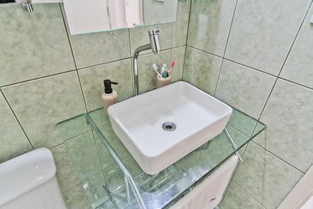 Casa de condomínio à venda com 109m², 2 quartos e 2 vagas Casa de condomínio à venda com 109m², 2 quartos e 2 vagasBanheiro