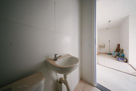 Apartamento para alugar com 33m², 2 quartos e sem vaga Apartamento para alugar com 33m², 2 quartos e sem vagaBanheiro