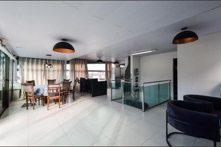 Apartamento para alugar com 149m², 3 quartos e 1 vaga