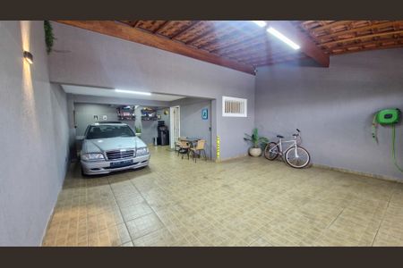 Casa à venda com 153m², 3 quartos e 4 vagasGaragem