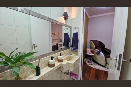 Casa à venda com 153m², 3 quartos e 4 vagasBanheiro