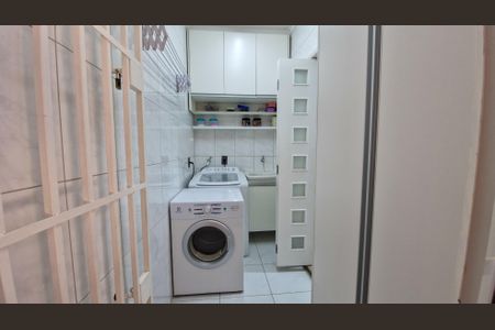 Casa à venda com 153m², 3 quartos e 4 vagasÁrea de Serviço