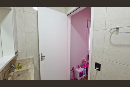 Casa à venda com 153m², 3 quartos e 4 vagasBanheiro