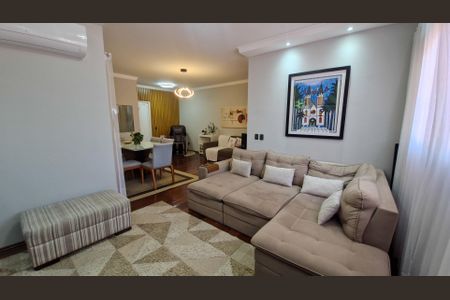 Casa à venda com 153m², 3 quartos e 4 vagasSala
