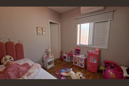 Casa à venda com 153m², 3 quartos e 4 vagasQuarto