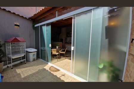 Casa à venda com 153m², 3 quartos e 4 vagasQuintal