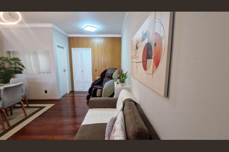 Sala de casa à venda com 3 quartos, 153m² em Vila Marari, São Paulo