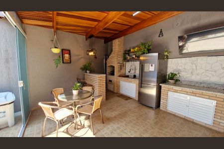 Casa à venda com 153m², 3 quartos e 4 vagasQuintal