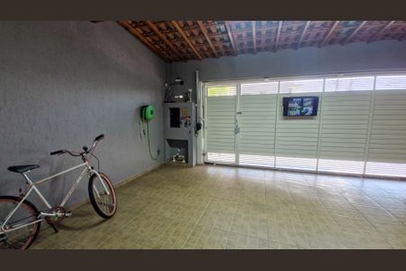 Casa à venda com 153m², 3 quartos e 4 vagasGaragem