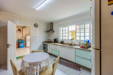 Casa à venda com 150m², 3 quartos e 2 vagasCozinha
