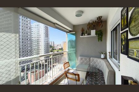 Apartamento à venda com 45m², 1 quarto e sem vaga Apartamento à venda com 45m², 1 quarto e sem vagaVaranda