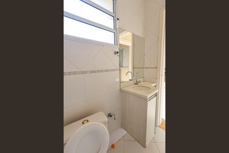 Casa de condomínio para alugar com 320m², 5 quartos e 4 vagas Casa de condomínio para alugar com 320m², 5 quartos e 4 vagasBanheiro piscina