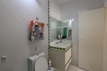 Casa de condomínio para alugar com 320m², 5 quartos e 4 vagas Casa de condomínio para alugar com 320m², 5 quartos e 4 vagasBanheiro da Suíte 2