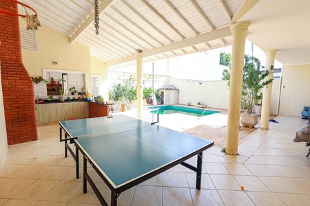 Casa de condomínio para alugar com 320m², 5 quartos e 4 vagas Casa de condomínio para alugar com 320m², 5 quartos e 4 vagasArea Gourmet