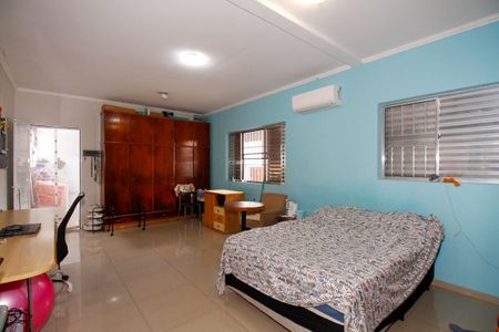 Casa à venda com 350m², 6 quartos e 6 vagas Casa à venda com 350m², 6 quartos e 6 vagasSuíte 4