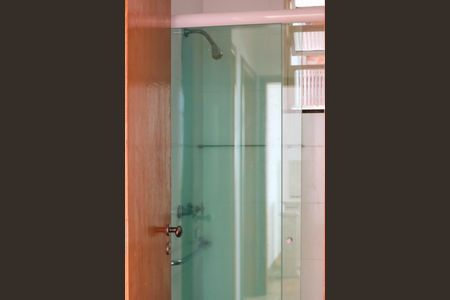 Apartamento para alugar com 55m², 2 quartos e sem vaga Apartamento para alugar com 55m², 2 quartos e sem vagaBanheiro