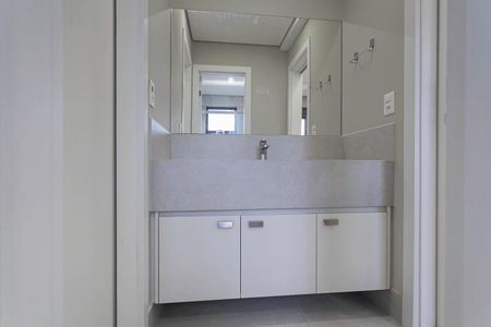 Apartamento para alugar com 110m², 4 quartos e 2 vagas Apartamento para alugar com 110m², 4 quartos e 2 vagasBanheiro social e da semi suíte
