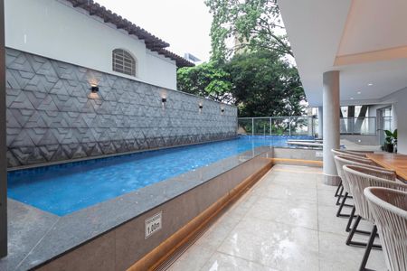 Apartamento para alugar com 110m², 4 quartos e 2 vagas Apartamento para alugar com 110m², 4 quartos e 2 vagasÁrea comum - Piscina