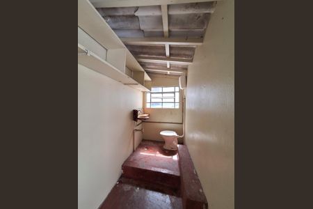 Casa para alugar com 150m², 2 quartos e sem vaga Casa para alugar com 150m², 2 quartos e sem vagaBanheiro de serviço