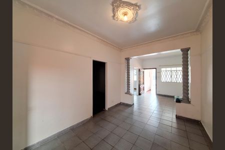 Casa para alugar com 150m², 2 quartos e sem vaga Casa para alugar com 150m², 2 quartos e sem vagaSala