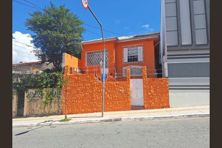 Casa para alugar com 150m², 2 quartos e sem vaga Casa para alugar com 150m², 2 quartos e sem vagaFachada