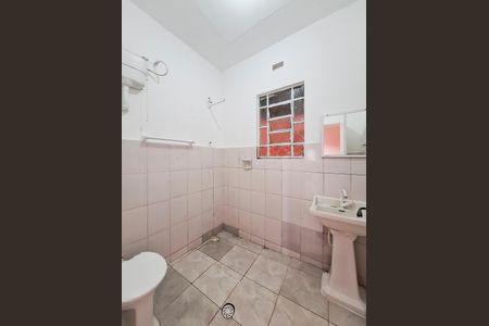 Casa para alugar com 150m², 2 quartos e sem vaga Casa para alugar com 150m², 2 quartos e sem vagaBanheiro