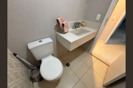 Apartamento à venda com 122m², 4 quartos e 2 vagas Apartamento à venda com 122m², 4 quartos e 2 vagasLavabo