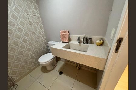 Apartamento à venda com 122m², 4 quartos e 2 vagas Apartamento à venda com 122m², 4 quartos e 2 vagasLavabo