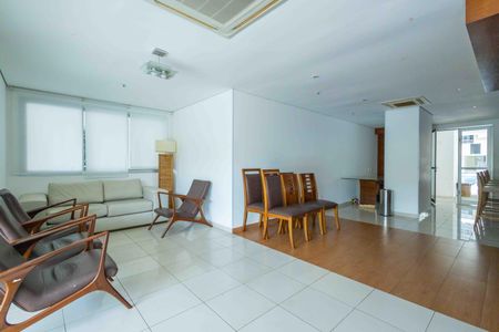 Apartamento à venda com 122m², 4 quartos e 2 vagas Apartamento à venda com 122m², 4 quartos e 2 vagasÁrea comum
