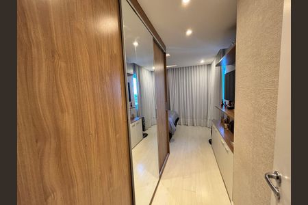 Apartamento à venda com 122m², 4 quartos e 2 vagas Apartamento à venda com 122m², 4 quartos e 2 vagasQuarto 1