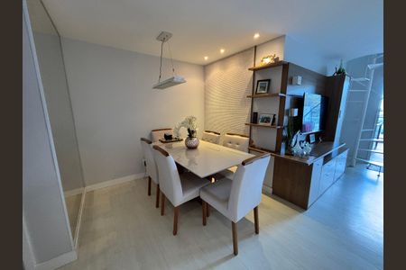 Apartamento à venda com 122m², 4 quartos e 2 vagas Apartamento à venda com 122m², 4 quartos e 2 vagasSala