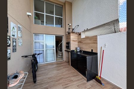 Apartamento à venda com 122m², 4 quartos e 2 vagas Apartamento à venda com 122m², 4 quartos e 2 vagasVaranda