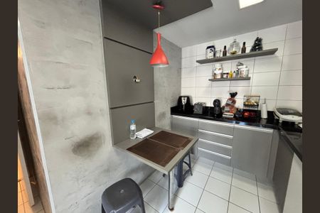 Apartamento à venda com 122m², 4 quartos e 2 vagas Apartamento à venda com 122m², 4 quartos e 2 vagasCozinha