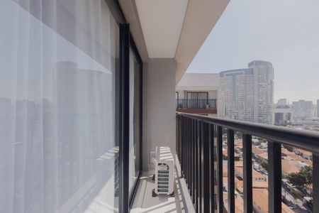Varanda de kitnet/studio à venda com 1 quarto, 24m² em Pinheiros, São Paulo