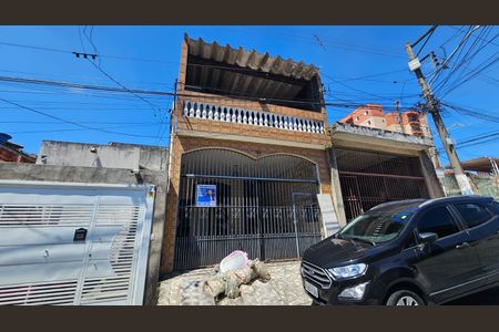 Casa para alugar com 60m², 2 quartos e 1 vagaFachada