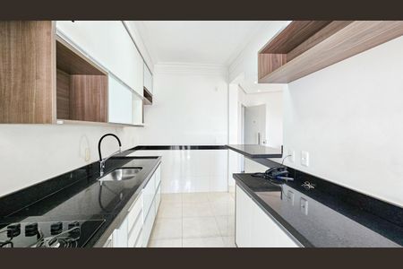 Apartamento à venda com 104m², 2 quartos e 2 vagasCozinha e área de serviço