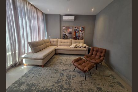 Casa de condomínio à venda com 380m², 3 quartos e 3 vagas