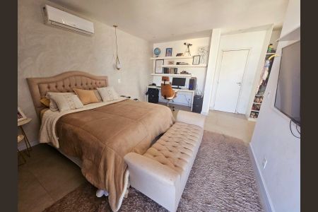 Casa de condomínio à venda com 380m², 3 quartos e 3 vagas