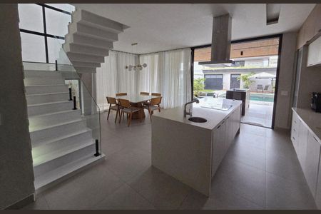 Casa de Condomínio à venda com 3 quartos, 380m² em Recreio dos Bandeirantes, Rio de Janeiro