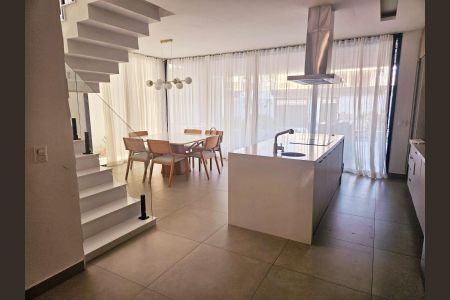 Casa de Condomínio à venda com 3 quartos, 380m² em Recreio dos Bandeirantes, Rio de Janeiro