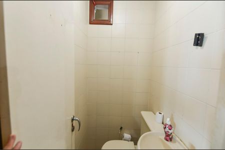 Casa à venda com 600m², 3 quartos e 2 vagas Casa à venda com 600m², 3 quartos e 2 vagasLavabo