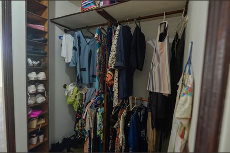 Casa à venda com 600m², 3 quartos e 2 vagas Casa à venda com 600m², 3 quartos e 2 vagasCloset da Suíte