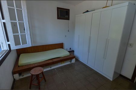 Casa à venda com 600m², 3 quartos e 2 vagas Casa à venda com 600m², 3 quartos e 2 vagasQuarto 2