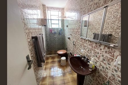 Apartamento à venda com 60m², 3 quartos e 2 vagasBanheiro 2