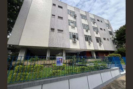 Apartamento à venda com 60m², 3 quartos e 2 vagasFachada