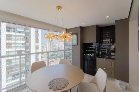 Apartamento à venda com 140m², 3 quartos e 3 vagas Apartamento à venda com 140m², 3 quartos e 3 vagasVaranda da Sala