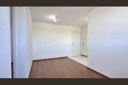 Apartamento para alugar com 44m², 2 quartos e 1 vaga Apartamento para alugar com 44m², 2 quartos e 1 vagaSala