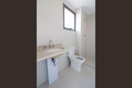 Apartamento à venda com 180m², 3 quartos e 3 vagasBanheiro da Suíte 2