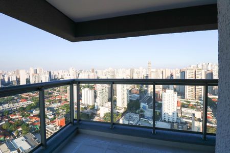 Apartamento à venda com 180m², 3 quartos e 3 vagasVaranda