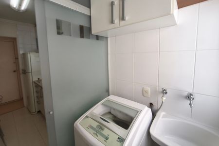 Apartamento à venda com 55m², 3 quartos e 1 vaga Apartamento à venda com 55m², 3 quartos e 1 vagaÁrea de Serviço